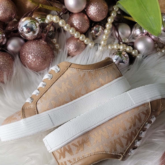 Michael Kors Toddler/Big Kid Sneakers - Picture 7 of 8